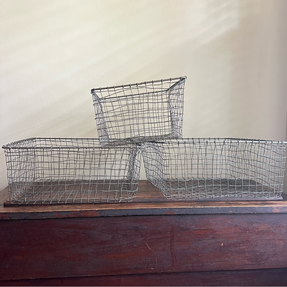 The Container Store Silver Wire Baskets Set of 3 🧺🧺🧺